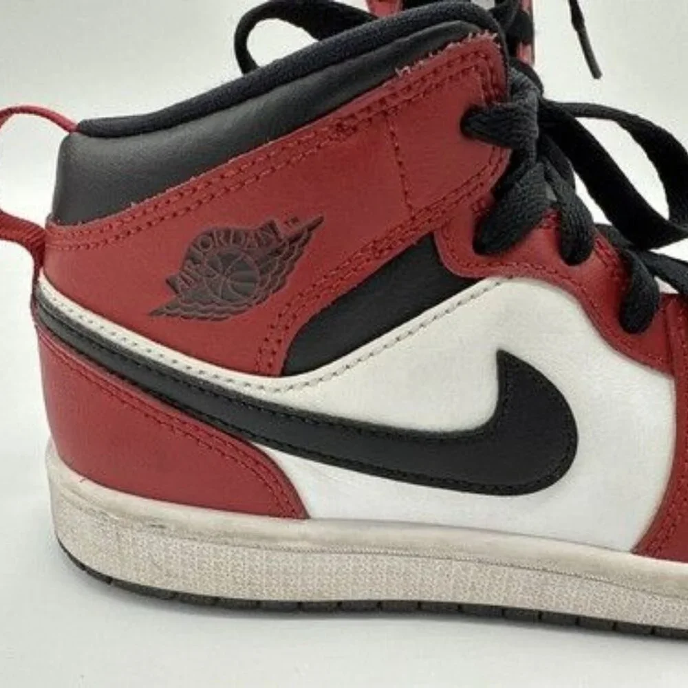 Nike Air Jordan Youth Kids 2Y Retro 1 Mid PS Chicago Black Toe 640734 069